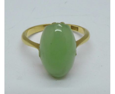 An 18ct gold ring, 3.2g, M