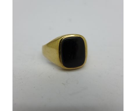 A 9ct gold signet ring, 4.7g, U