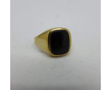 A 9ct gold signet ring, 4.7g, U