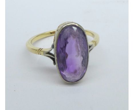 An 18ct gold and amethyst ring, 2.6g, L