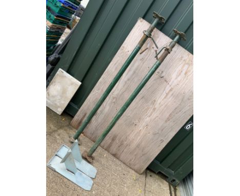Pair of Acrow Props with Feet 