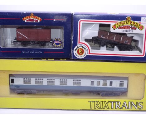 OO GAUGE - A small group of wagons and a coach by BACHMANN and TRIX - VG in G/VG boxes