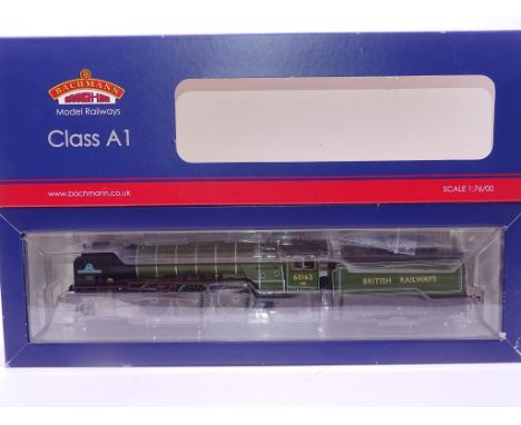 OO GAUGE - A BACHMANN 32-550A Class A1 steam locomotive "Tornado" in BR apple green - E in VG box