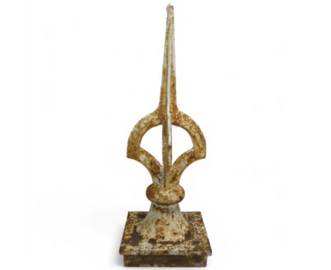 A painted cast iron two-section railway signal finial, marked "London, Chippenham, WB&amp;S co. ltd. British Rail.S. Height 5