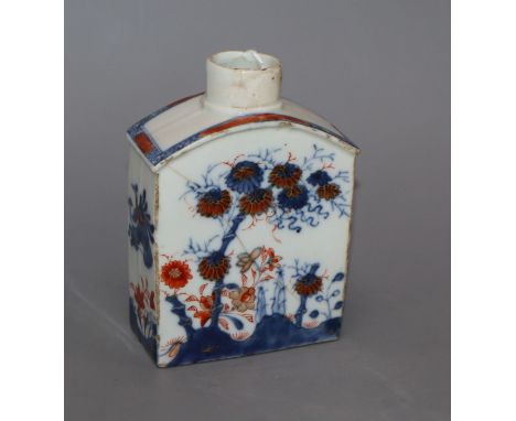 An 18th century Chinese Imari tea caddy height 12cm