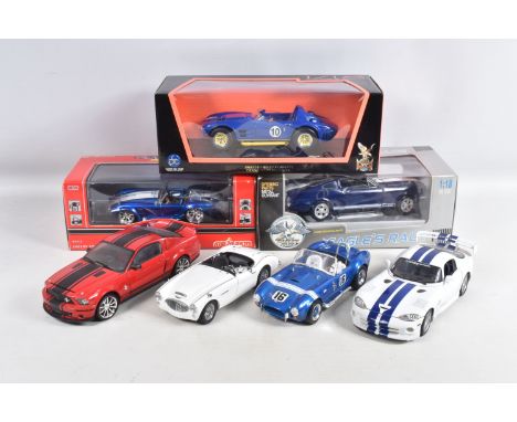 A COLLECTION OF BOXED AND UNBOXED DIECAST MODEL AMERICAN MUSCLE CARS, to include 4 unboxed models, a 1:18 Maisto Dodge Viper 