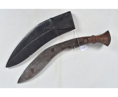 A WWI ERA GHURKA KUKRI KNIFE &amp; SCABBARD WITH MAKERS MARKS AND DATED, this Kukri, is marked with the initials   Coi Arrow 