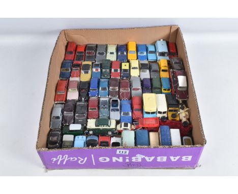 A COLLECTION OF UNBOXED AND ASSORTED MODERN DIECAST CAR AND VAN MODELS, majority 1/43 scale, majority are Lledo and Corgi Van