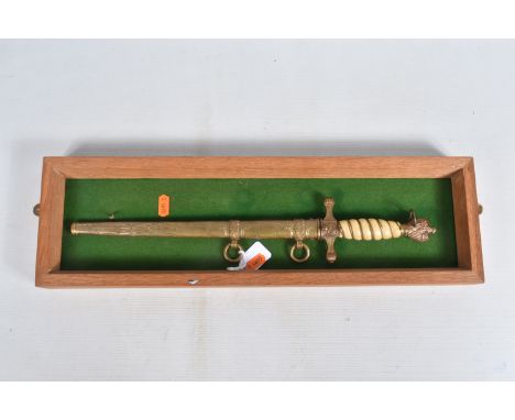 A GERMAN KRIEGSMARINE OFFICERS DRESS DAGGER MADE BY EICKHORN OF SOLIGEN, this has the makers name and emblem on the blade and