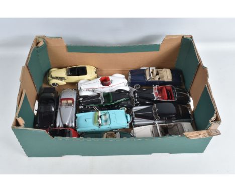 A TRAY OF UNBOXED FRANKLIN MINT MODEL VEHICLES, to include a 1988 Porsche 911, two 1935 Boattail Roadster, 1947 Bentley, 1937