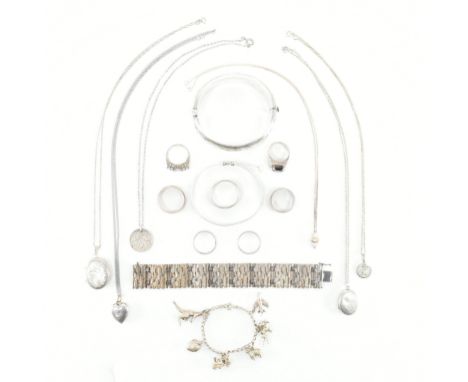 An assorted collection of silver jewellery. The lot to include; etched hinged bangle bracelet (hallmarked for Birmingham 1965