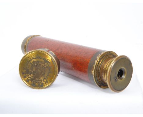 Salom &amp; Company - A 19th Century Salom &amp; Co Edinburgh three draw brass and wood monocular telescope / spyglass. Maker