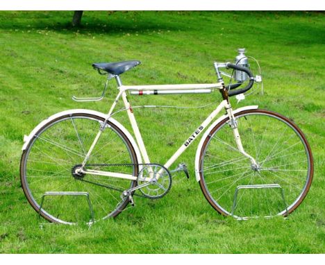 *A circa 1948 Bates 'Best All Rounder' Lightweight Bicycle. Having a 23-inch cream enamel Cantiflex 531 tubed frame with box 