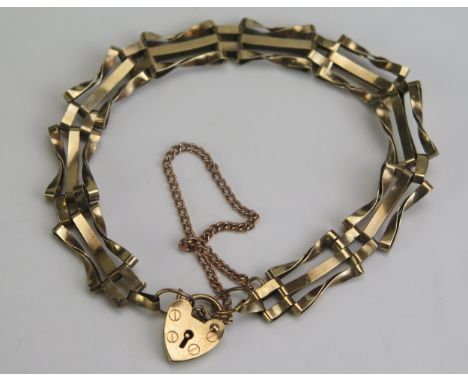 A 9ct Gold Gate Link Bracelet, 6.62g 