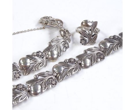 A 1960s silver floral demi parure, comprising necklace, bracelet and ring, by Langstone Silver Works, hallmarks Birmingham 19