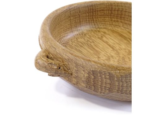 Robert Mouseman Thompson, small circular oak bowl, diameter 15cm 
