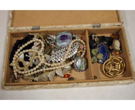 A BOX OF VINTAGE COSTUME JEWELLERY 