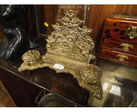A VINTAGE BRASS TWIN INKWELL DESK STAND 
