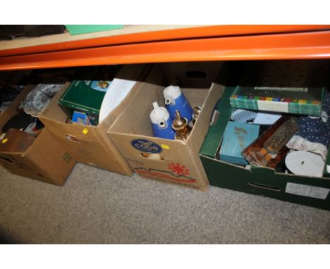 FOUR TRAYS OF ASSORTED SUNDRIES TO INCLUDE AN OAK MANTLE CLOCK, CAMERAS, ETC