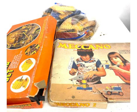 Selection of vintage Meccano 