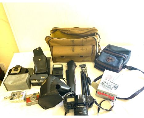 Large selection of cameras and camera equipment 