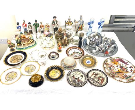 Selection of miscellaneous pottery pieces to include Royal Albert, Hummel figures, Staffordshire etc 
