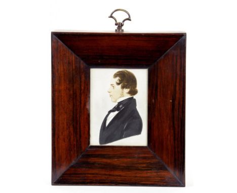 A 19TH CENTURY WATERCOLOUR MINIATURE PORTRAIT OF A GENTLEMAN, BUST LENGTH, GRAINED ROSEWOOD FRAME, 22CM X 19CM OVERALL 