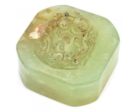 A CHINESE CARVED GREENSTONE SEAL, 4.5CM W 