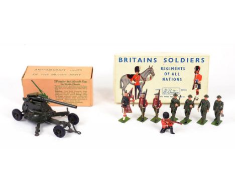 BRITAINS TOYS 1917 2 POWDER A A GUN ON CHASSIS, BOXED, AND VARIOUS SOLDIERS