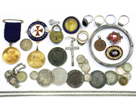 MISCELLANEOUS LATE 19TH AND EARLY 20TH CENTURY COSTUME JEWELLERY, COINS, SILVER BANGLE. ETC