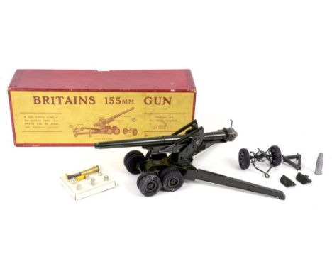 BRITAINS TOYS - 2064 155MM GUN, BOXED WITH RED LIFT OFF LID, 