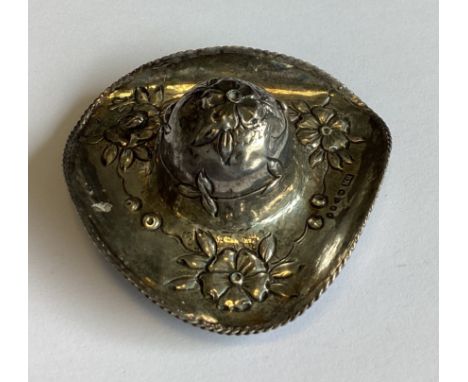 CHESTER: A rare silver snuff box in the form of a three-sided hat bearing Dutch import marks. 1907. By Bernard Muller. Approx