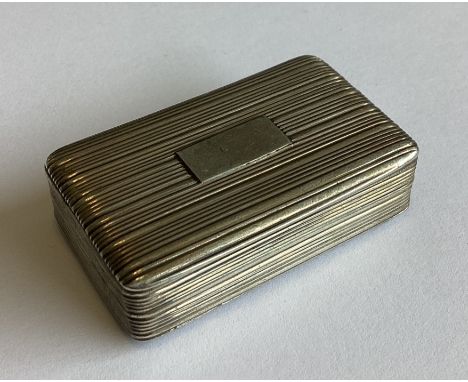 A good George IV silver snuff box. Birmingham 1828. By Thomas Shaw. Approx. 34 grams. Est. £120 - £150.