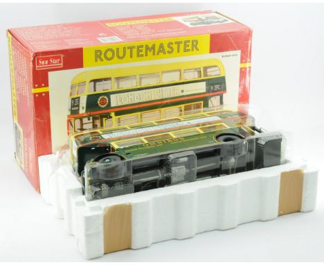 Sun Star Routemaster No.2907 RM2191 CUV 191C "Shillibeer-Watney's", "London Bitter" in 1/24th scale. Condition is Near Mint i