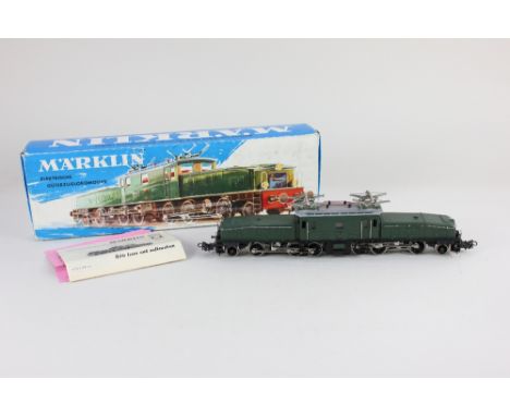 A Marklin HO gauge 3015 green crocodile electric model railway locomotive, boxed