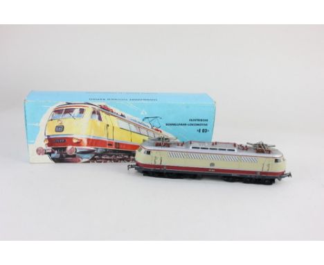 A Marklin HO gauge 3053 electric model railway locomotive type E03, in maroon and cream livery, boxed