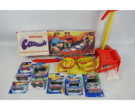 Hot Wheels - Treasure Hunt - Matchbox - A mixed lot that includes a vintage boxed  Matchbox Cascade game with a collection of