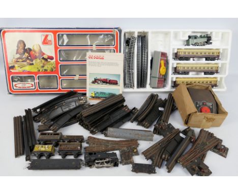 Lima - TTR - Others - A mixed lot of loose model railway items with a boxed train set. Lot includes a boxed Lima 102506 HO el