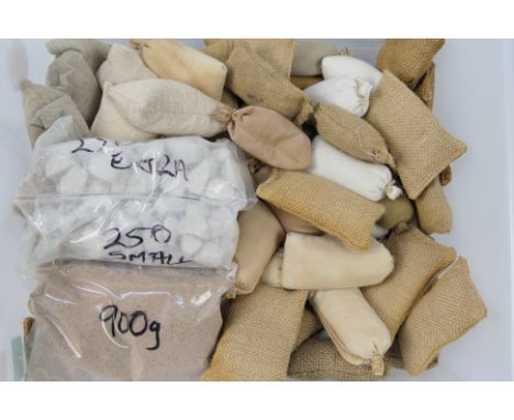 Dragon - DiD - A quantity of sandbags attributed to Dragon / DiD or similar suitable for 1:6 scale action figures. Items appe