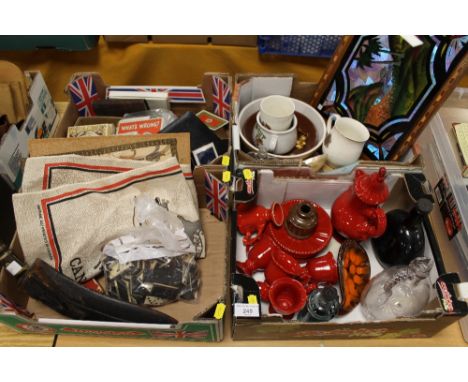 FOUR SMALL TRAYS OF COLLECTABLES TO INCLUDE DOMINOES, PLAYING CARDS, CERAMICS AND GLASSWARE