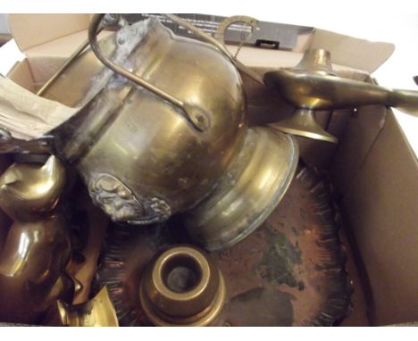 Assorted brassware to include a genie lamp 