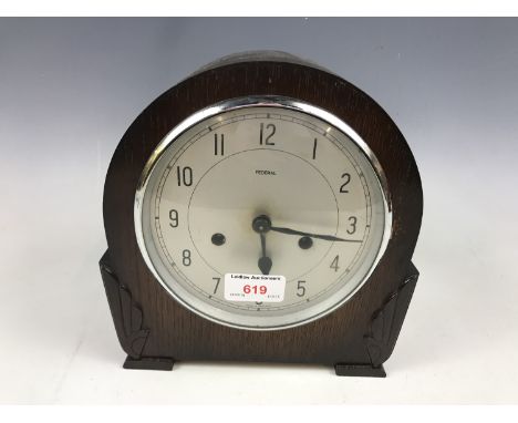 A Federal oak cased mantel clock