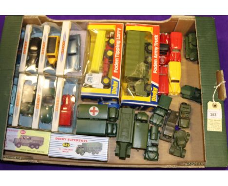 15 Dinky Toys. 14 military examples including Foden Army Truck (668), boxed. Plus Medium Artillery Tractor, 10-Ton Army Truck