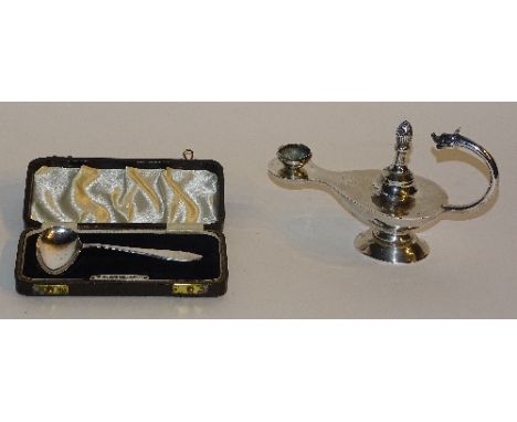 A Sterling silver small hand held crusie lamp, stamped Sterling to base, with screw lid and dragon head finial to handle, eng