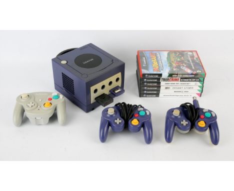 Nintendo Gamecube bundle (PAL) Includes: Gamecube console (indigo) with 2 memory cards, 3 controllers (1 indigo, 1 indigo/cle