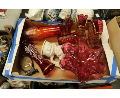 Box of ruby glass incl gilt cranberry glass vases