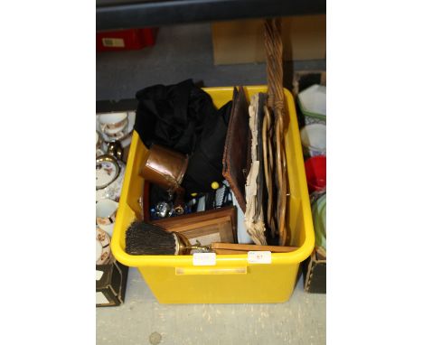 Box miscellaneous, carpet beater ETC