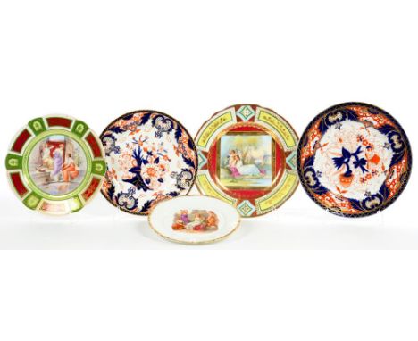 TWO VIENNA STYLE CABINET PLATES, A CHAMBERLAIN WORCESTER IMARI PLATE AND TWO OTHERS 