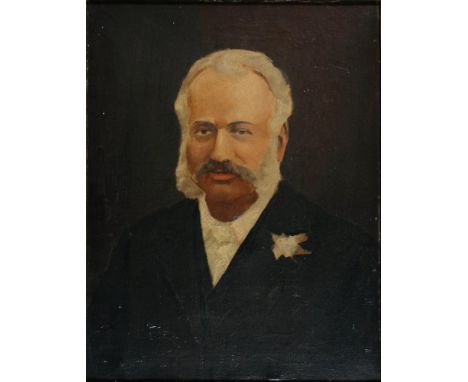 VICTORIAN SCHOOL, PORTRAIT OF A GENTLEMAN, BUST LENGTH, OIL ON CANVAS, 44 X 34CM