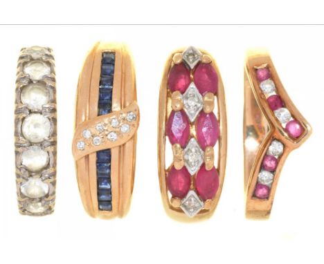 TWO RUBY AND DIAMOND RINGS IN 9CT GOLD, A SAPPHIRE AND DIAMOND RING IN 9CT GOLD AND ANOTHER, 11.5G, SIZE J - L½++LIGHT WEAR C